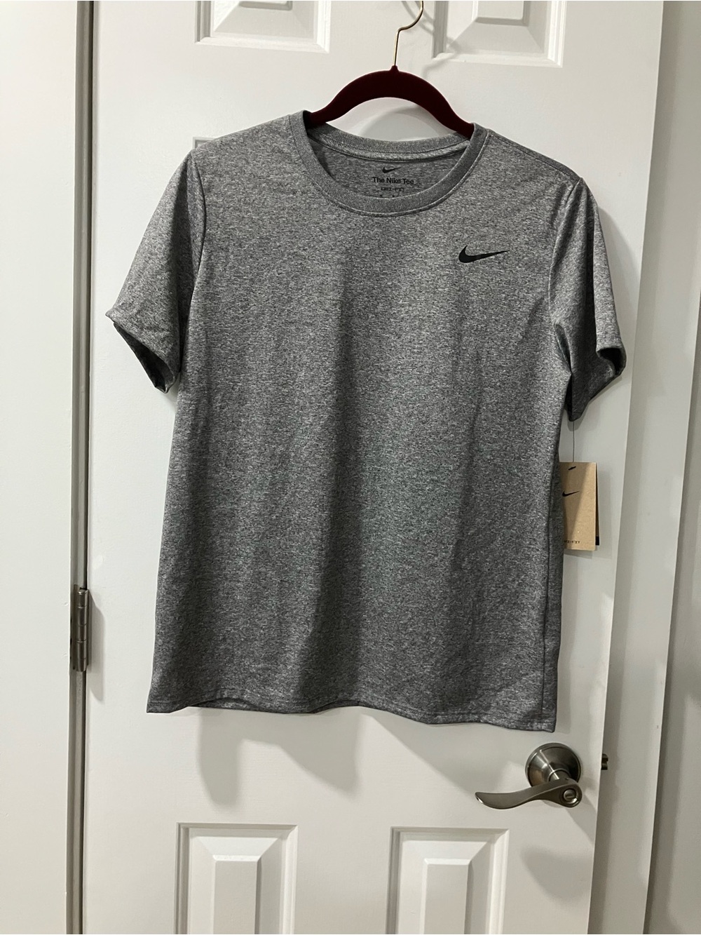 Nike Women’s Dri Fit Gray T Shirt Medium